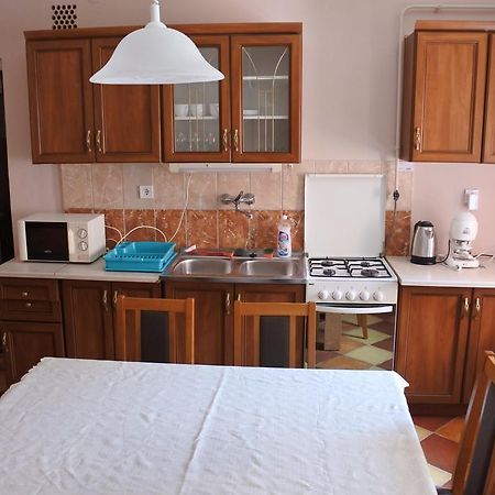 Kisasszony Apartman Έγκερ Εξωτερικό φωτογραφία
