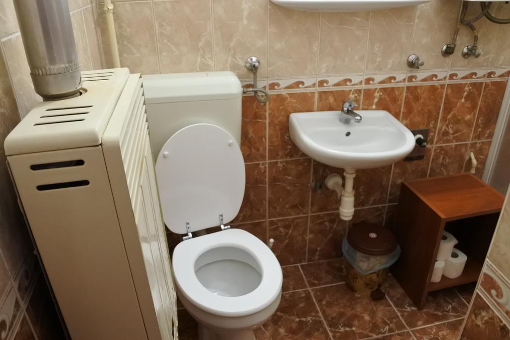 Kisasszony Apartman Έγκερ Εξωτερικό φωτογραφία
