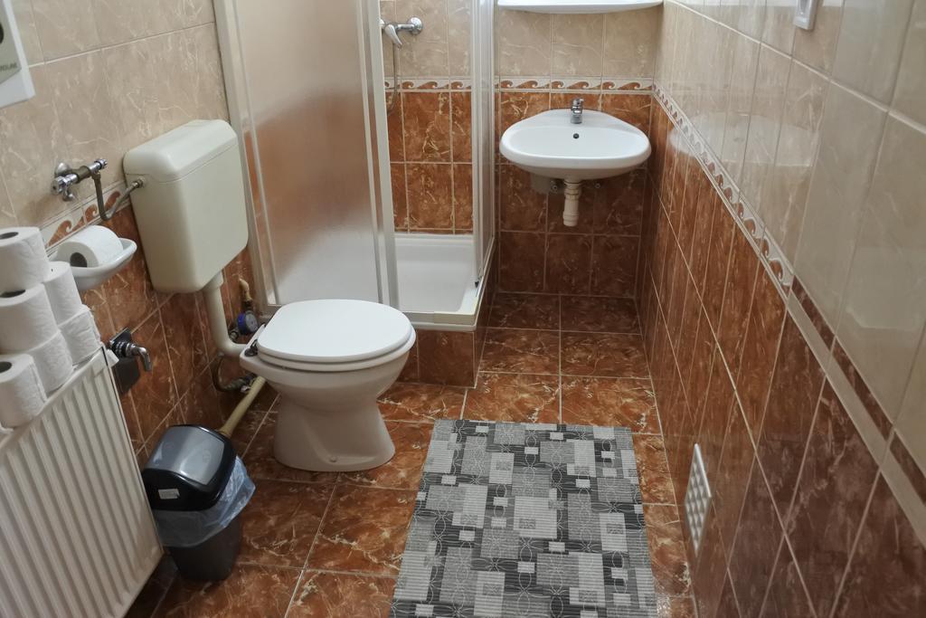 Kisasszony Apartman Έγκερ Εξωτερικό φωτογραφία